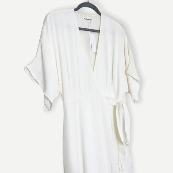 Reformation Winslow Dress in Ivory *NWT* - Picture 2 of 2